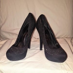 WET SEAL BLACK RHINESTONE HEEL/PUMPS SIZE 6